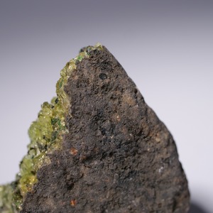 ペリドット オリビン カンラン石【2】/ 原石 標本