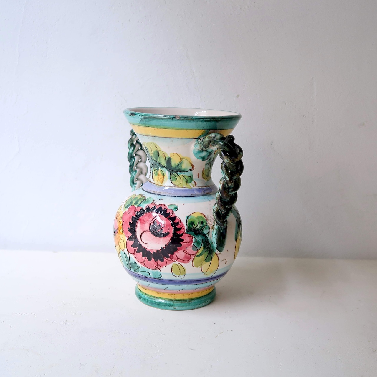 花咲くイタリアのフラワーベース