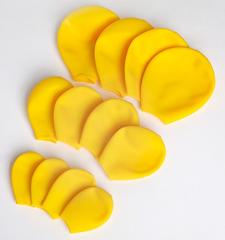 送料無料 Km508g 四枚入り ラバーシューズ 風船 ソックス 肉球保護 熱い道路 ラバーブーツ 犬の靴 犬の靴下 Dearkm フレンチブルドック孔明