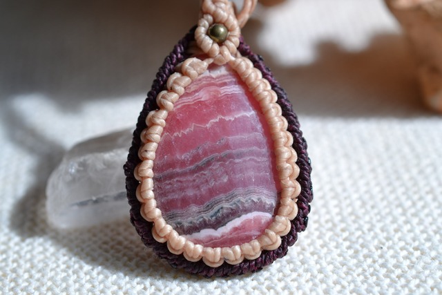 ロードクロサイト マクラメネックレス