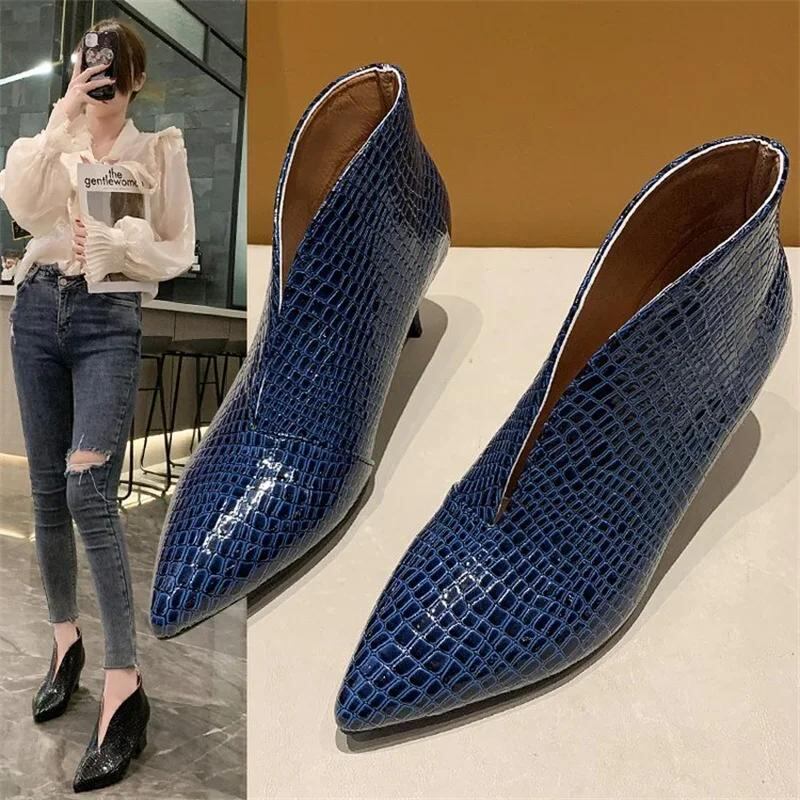 女性用パテントレザーアンクルブーツ,先のとがったつま先のブーツ,スチレットヒール,秋のシーズン,snakeskinパターン,2023