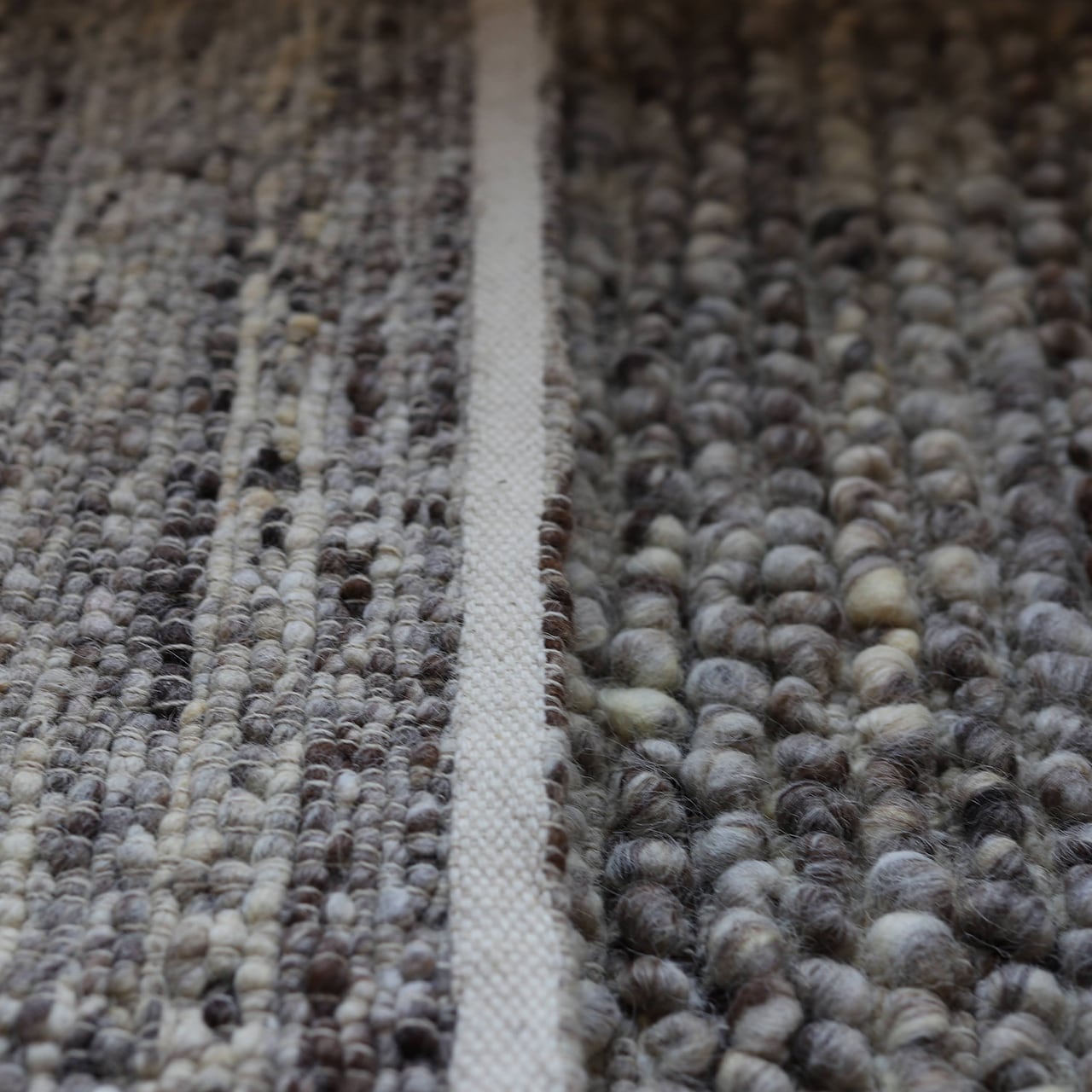 Fatima Gomes Portugal wool Rug 100×150cm | アトマダ寝具店