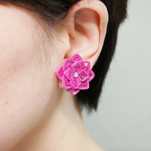 片耳0.8g♪大ぶり紫陽花イヤリング・ピアス[ピンク単色] , ペーパークイリングの軽いイヤリング・軽いピアス
