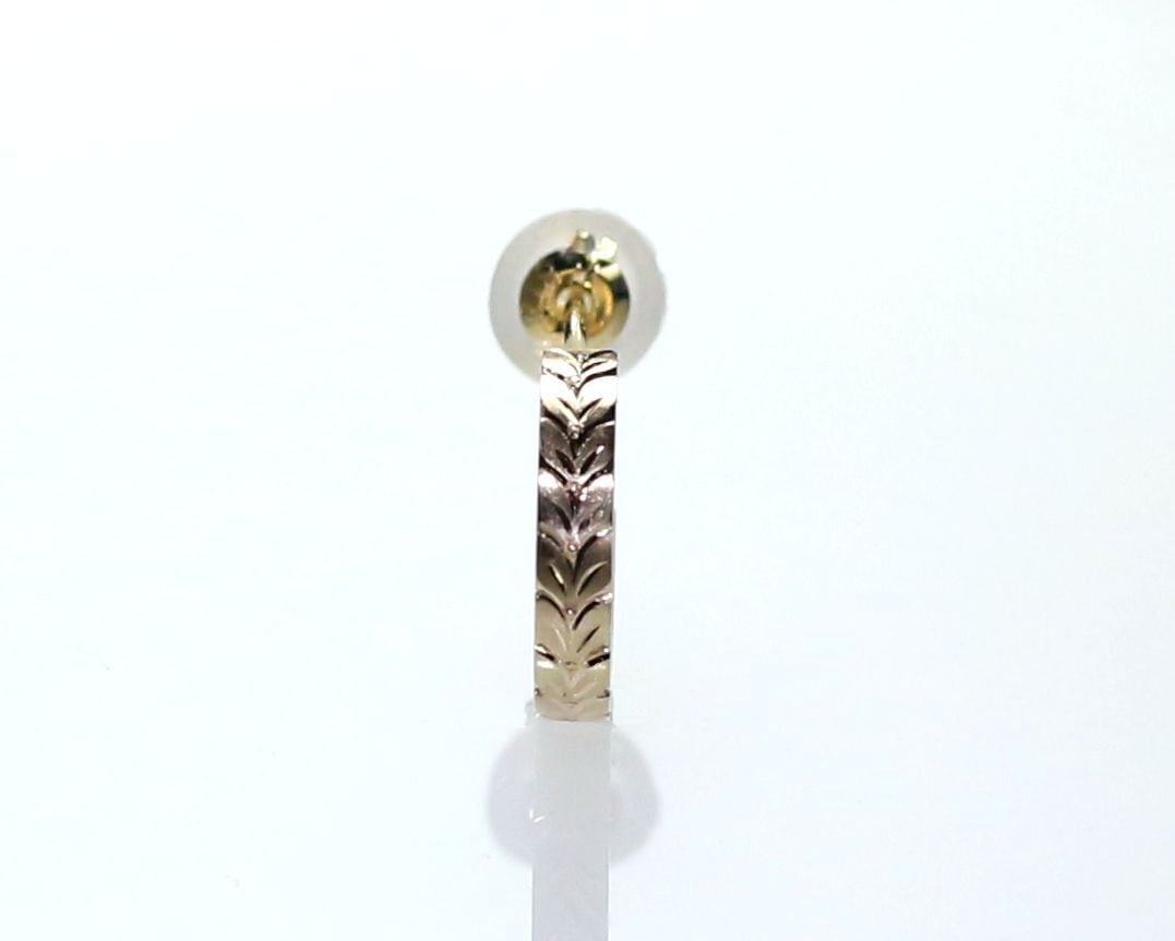 K18YG 手彫りピアス(月桂樹) | Atelier Ozaki