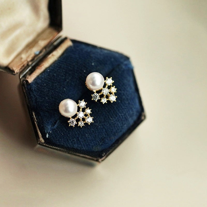 Crystal Bloom Pearl Pierce(クリスタルブルームパールピアス)