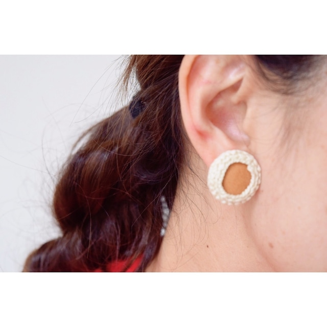 itofun×O'KEEFFE142-0003 Beads/Leather Ear-Ring Large