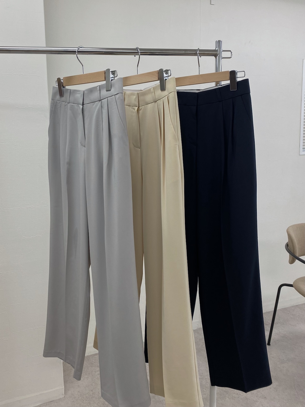 new dull tuck slacks PT