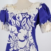 フラダンス 衣装 ワンピース ドレス ブルー系 パフスリーブ フリル ロングワンピース 花柄 葉っぱ柄 ホワイト系 可愛い 鮮やか 明るい 華やか ハワイアン アロハ ハワイアンプリント フラ ダンス レッスン 練習 フラガール ダンス服