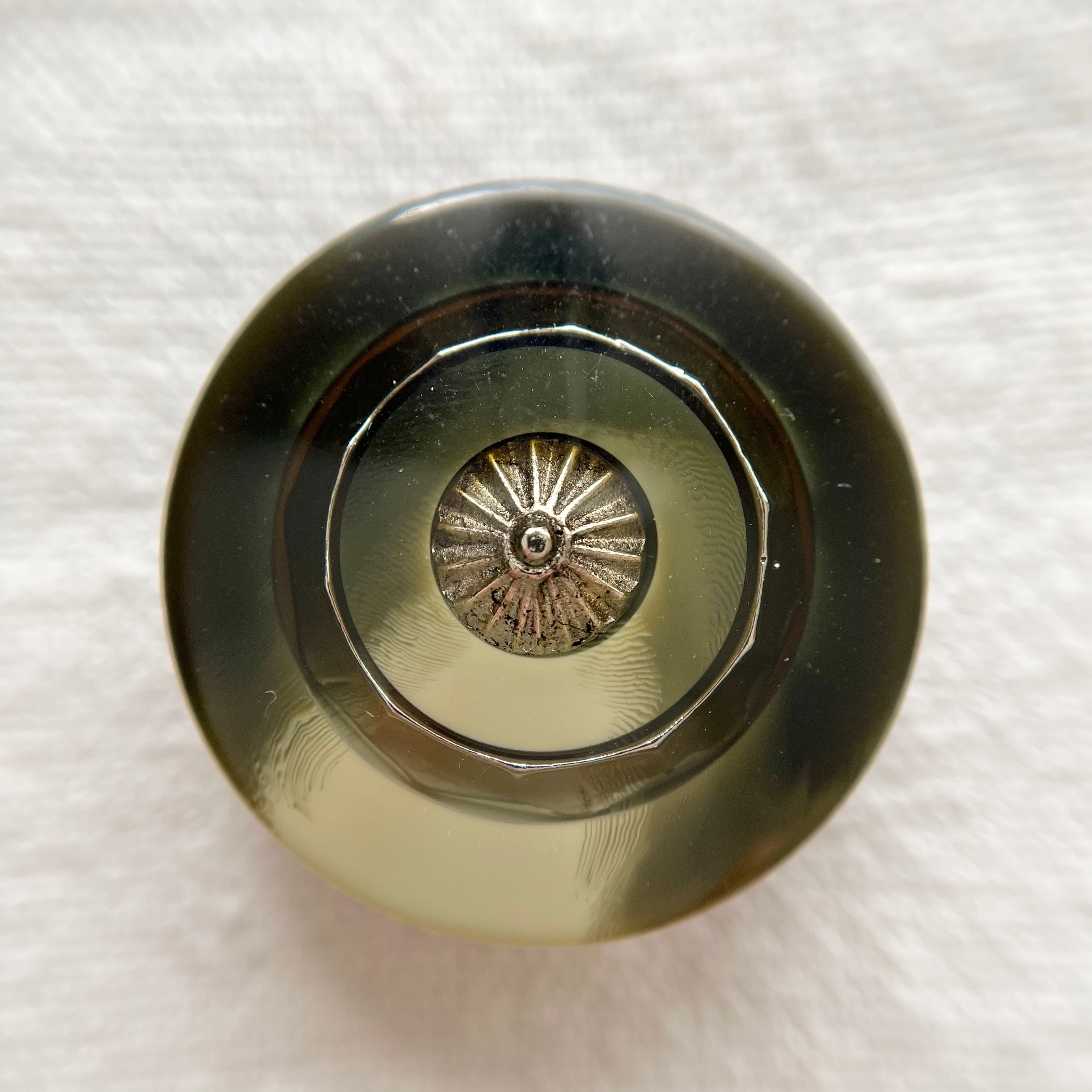 シルバーフラワー×カーキマーブル 28㎜