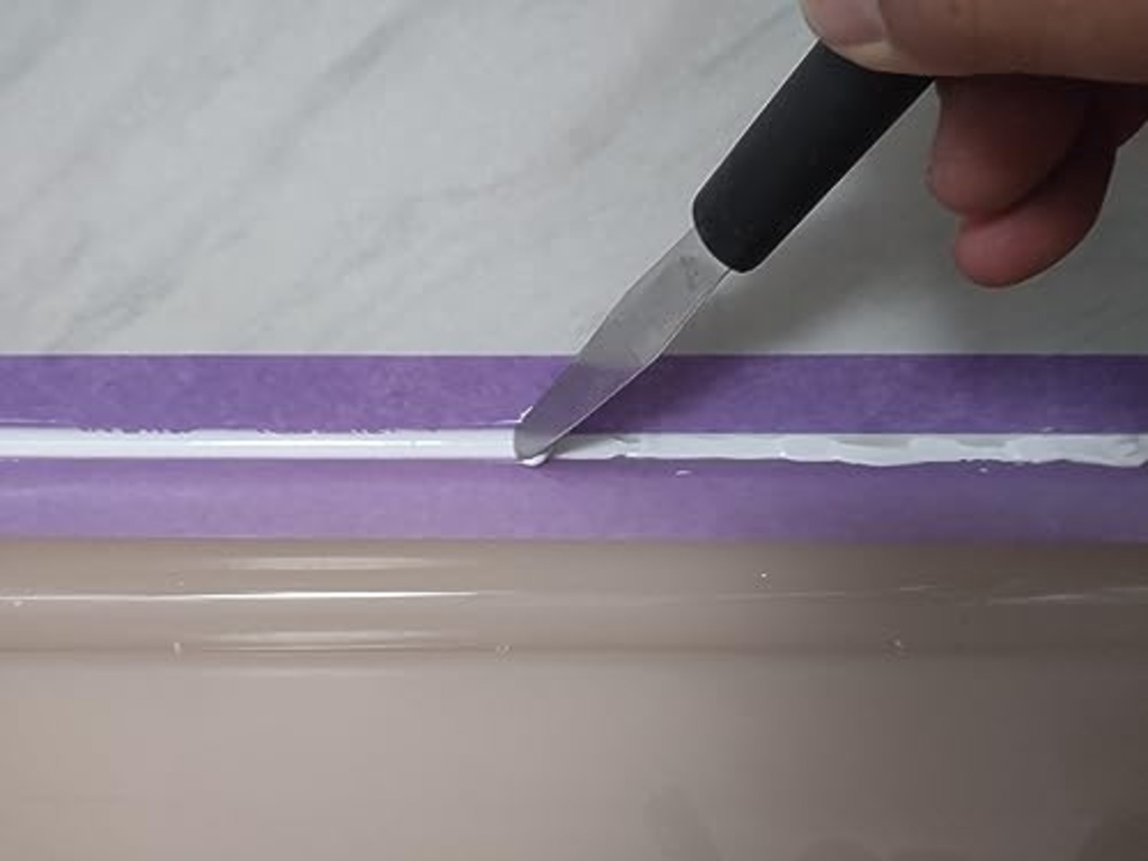 シャープ化学 SHARPIE バスシールパウチ 白 200g DIY用シリコーン系充填材 すきま補修 浴室 洗面台 タイル目地