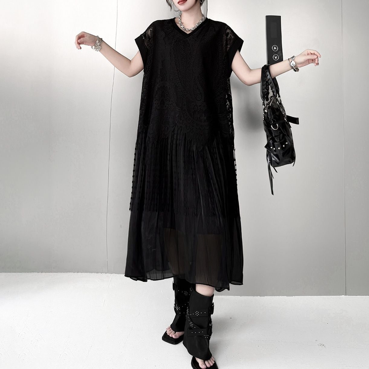 LACE PANEL V-NECK RELAXED LONG DRESS M-17756