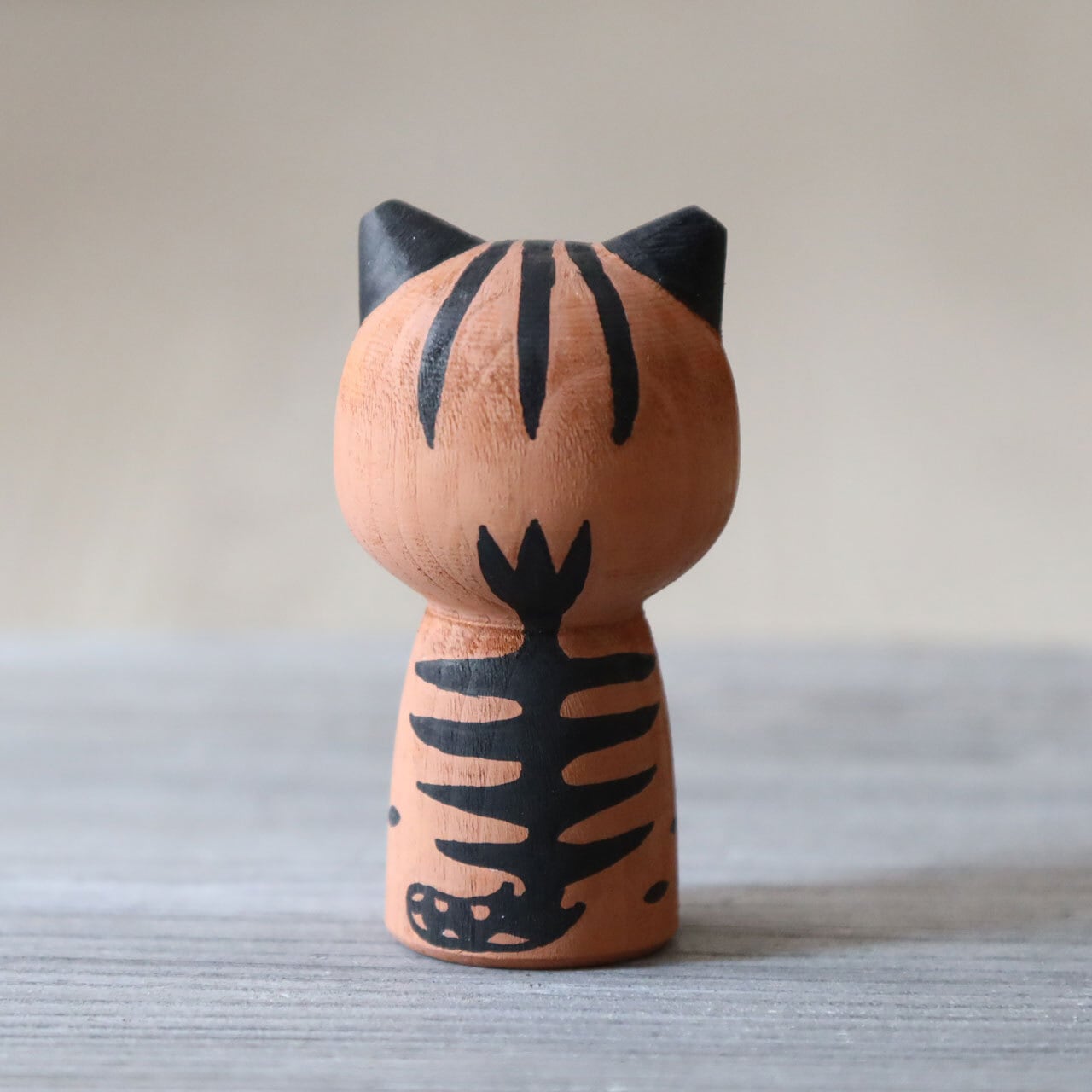 ねこけし 茶トラ (ひのき 山形・酒田) ねこのこけし | くらしの雑貨と