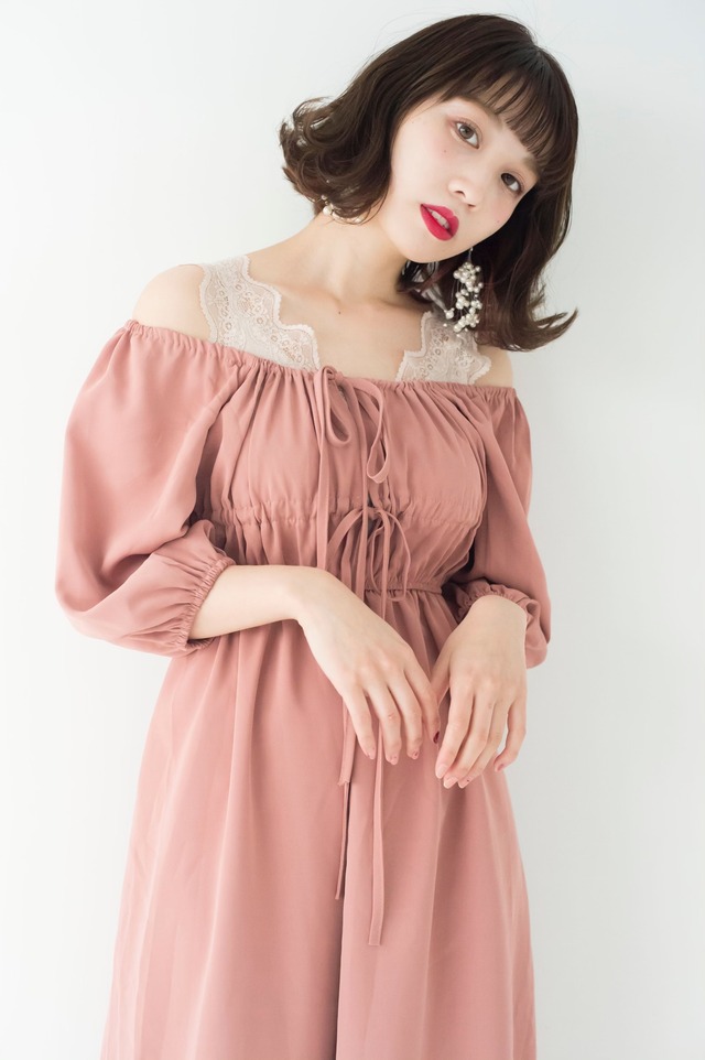 < select > 2way off-shoulder one-piece
