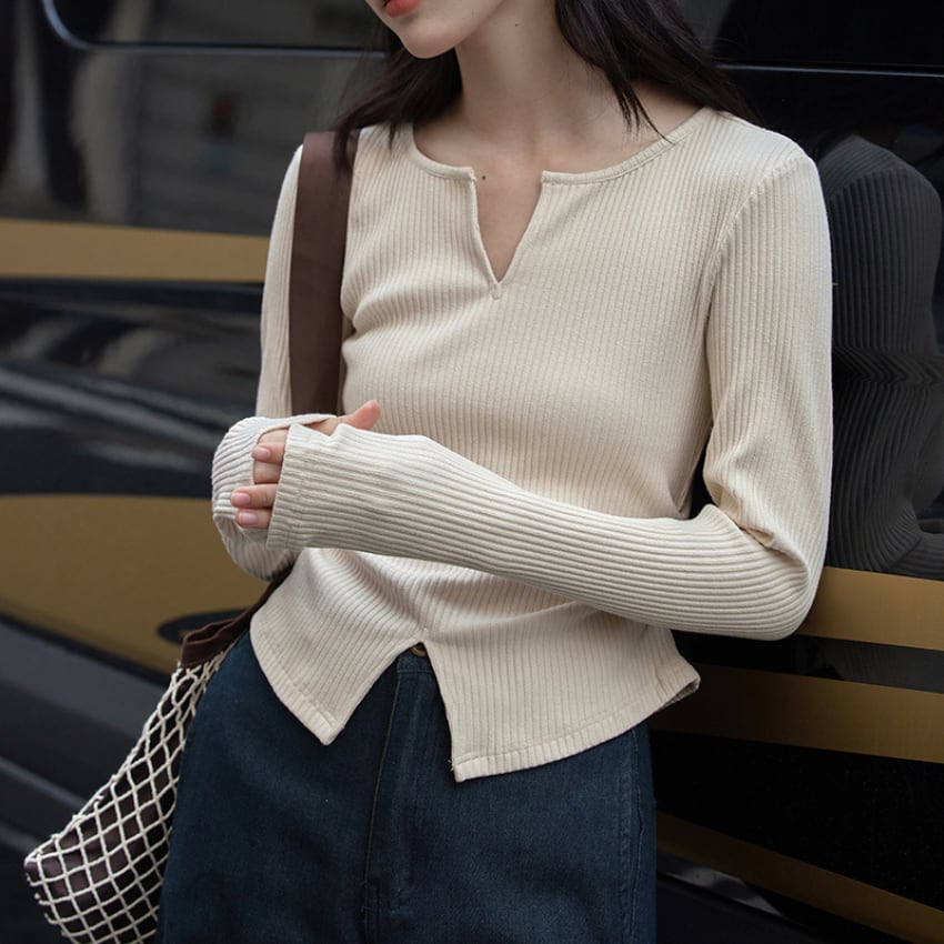 slit neck cut and sew top J00037