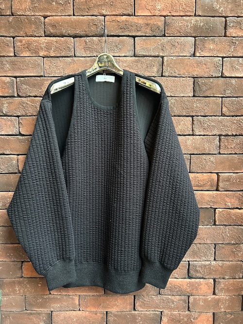 POI  offshoulder sweat