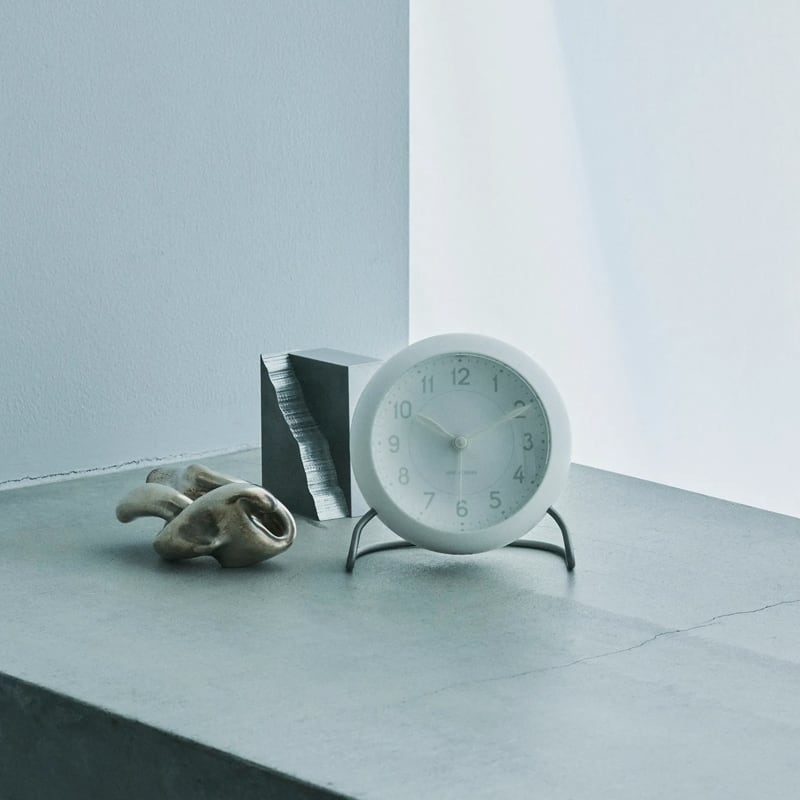 即納》10月10日発売 TABLE CLOCK STATION Bellevue 43683［ARNE