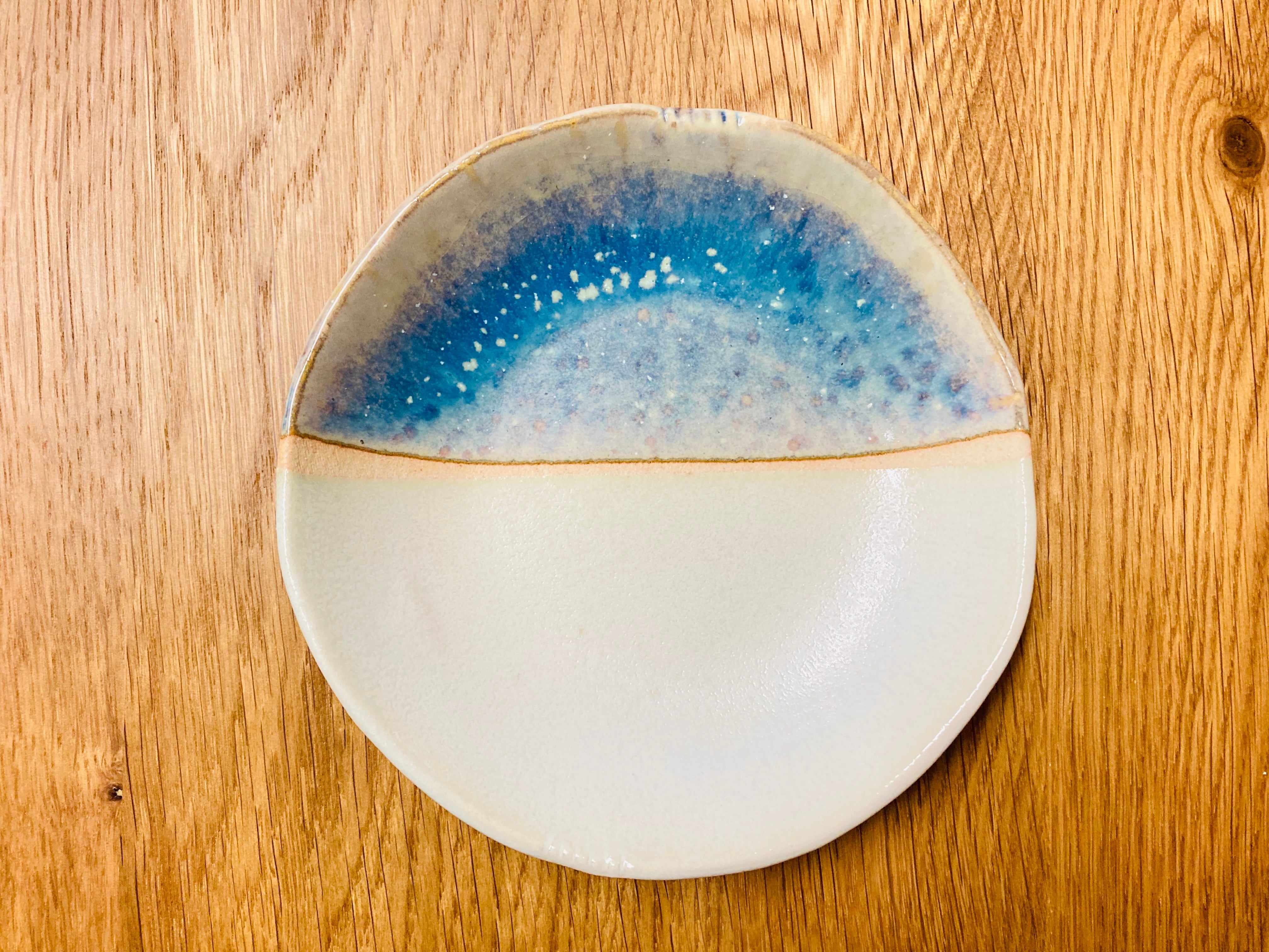 益子焼 てぃんがーら・4寸皿 〜波打ち際〜（四季陶房） | &kiitos