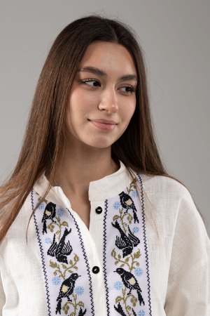 ウクライナ刺繍ヴィシヴァンカ　手刺繍　レディース・フリーサイズ