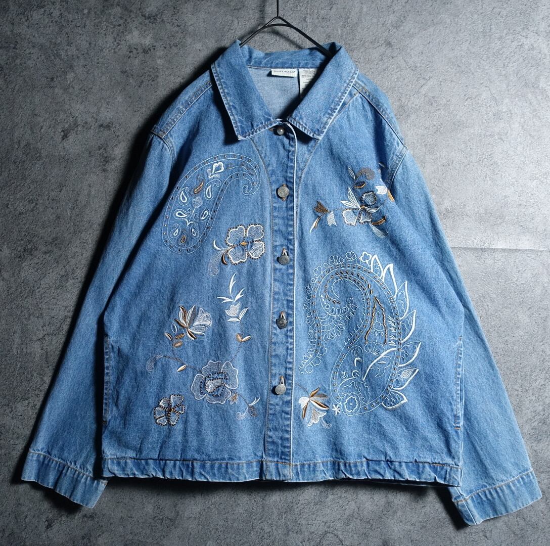 "White stag" paisley & flower denim jacket