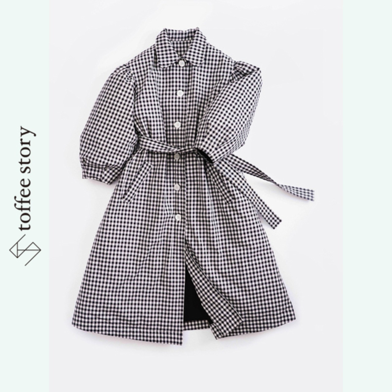 白ボタンが瞬く物語ギンガムの細身ダウンコート《W0218》