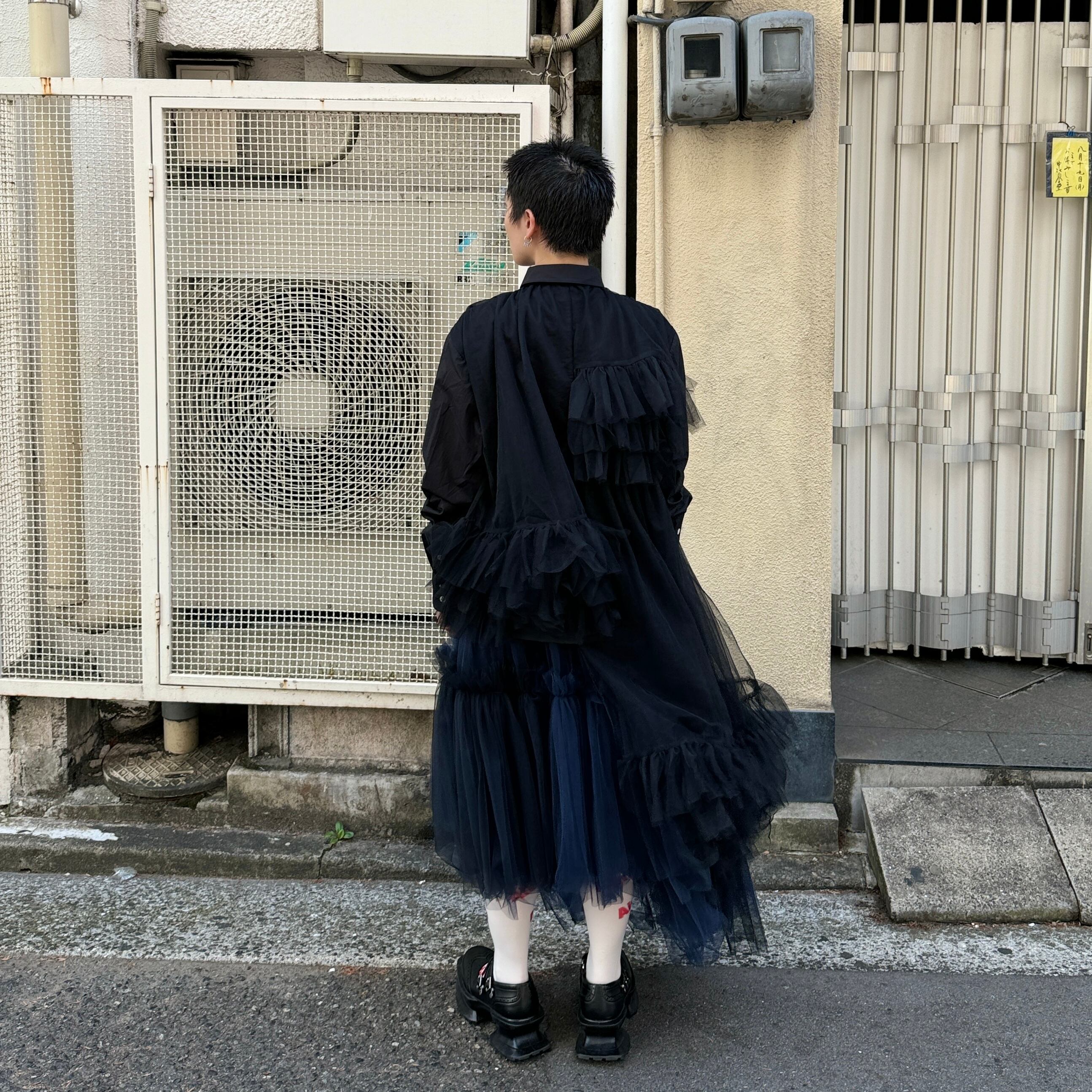 VIVIANO / Shirt with Asymmetric Ruffle Tulle / BLACK×BLACK VIVIANO / Shirt with Asymmetric Ruffle Tulle / BLACK×BLACK