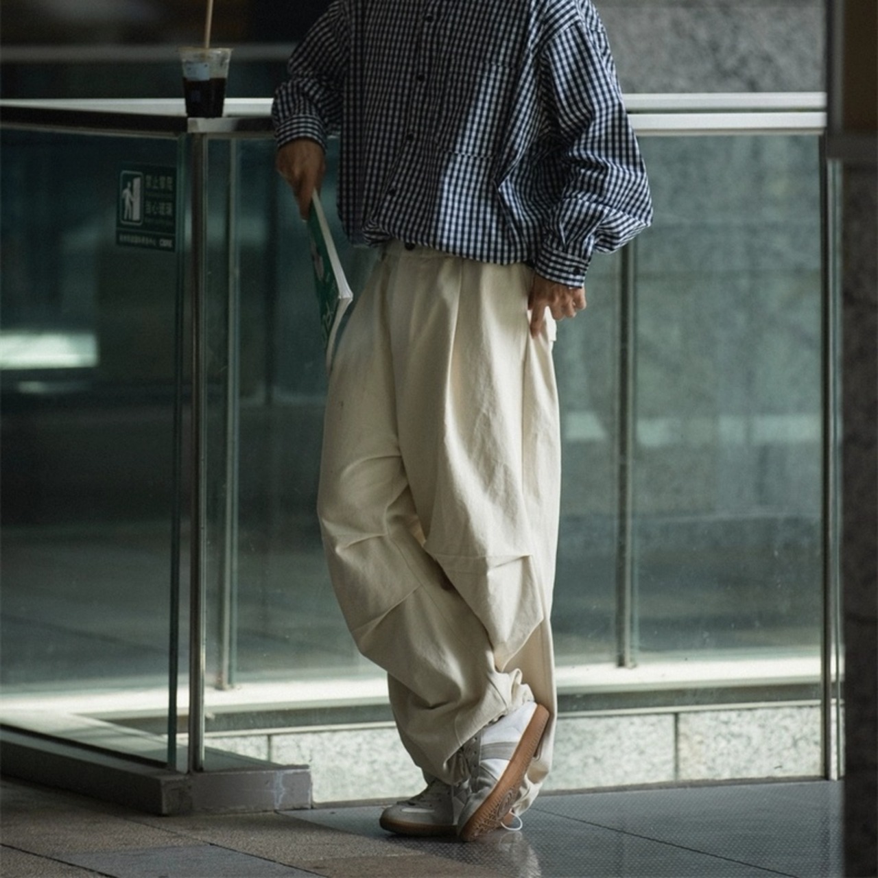 Two-tuck wide cargo pants 0197 - 5