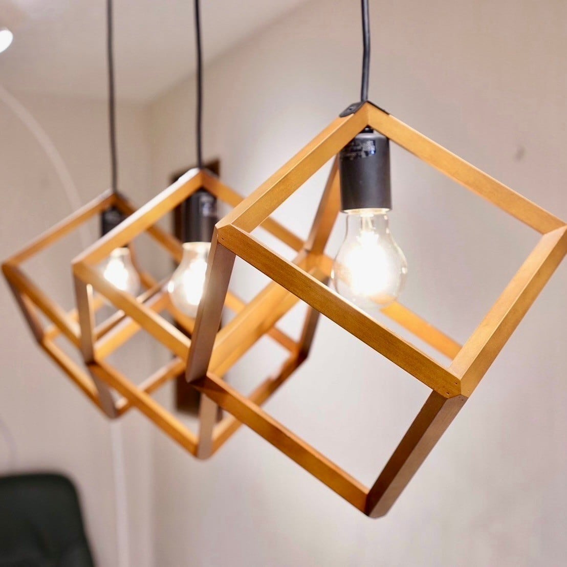 4点セット コイズミ ペンダントライト×3点 ライティングダクト×1 ♪ 4点セット コイズミ ペンダントライト×3点 ライティングダクト×1