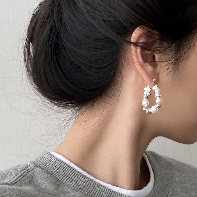 silver and pearl pierce 10951