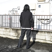 YASHIKI(ヤシキ)着回し抜群ハーフジップニット、普通に良いスラックスstyle