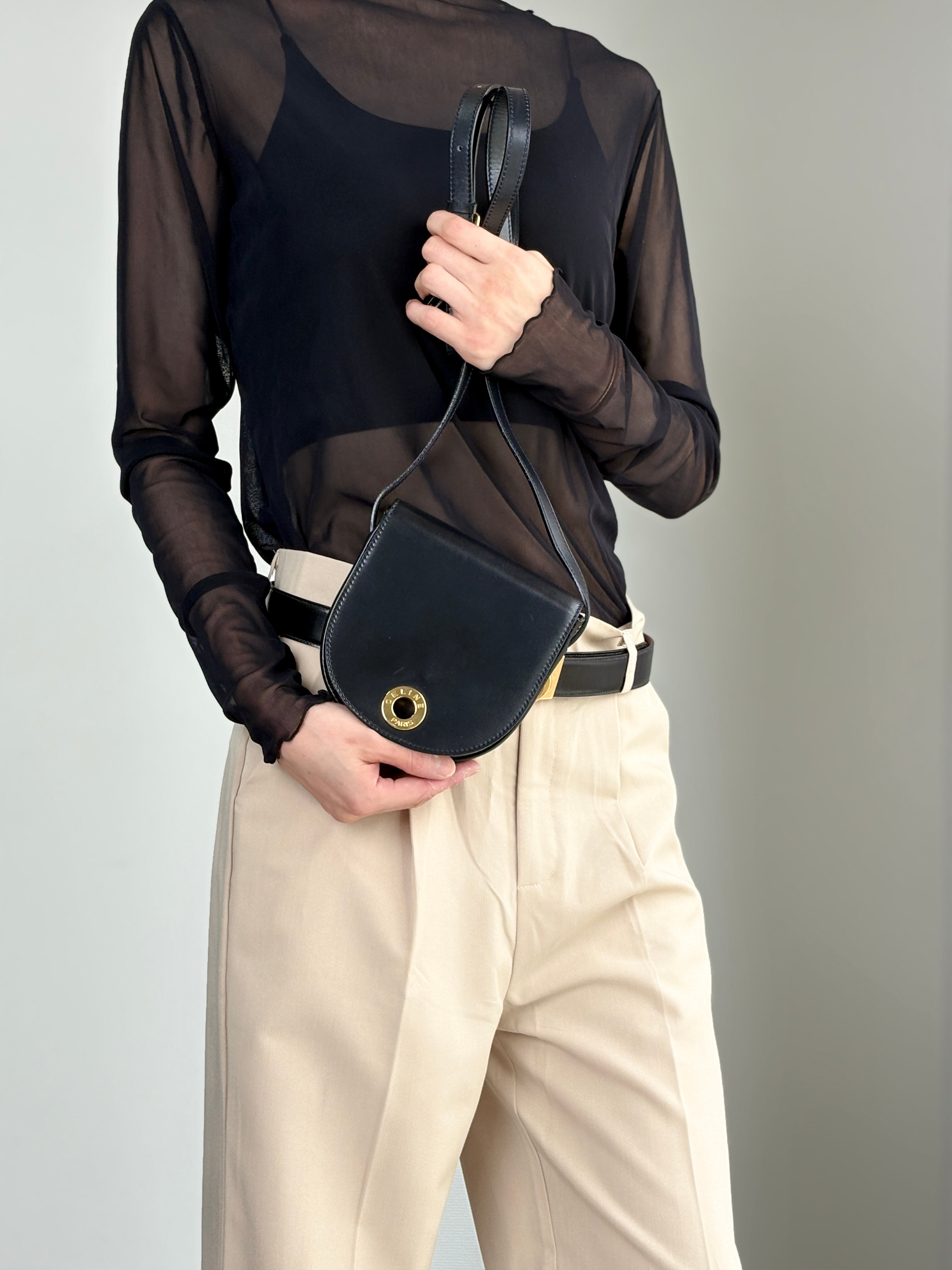 CELINE セリーヌ ショルダーバッグ ブラック サークルロゴ レザー ミニバッグ vintage ヴィンテージ オールド va5bp4