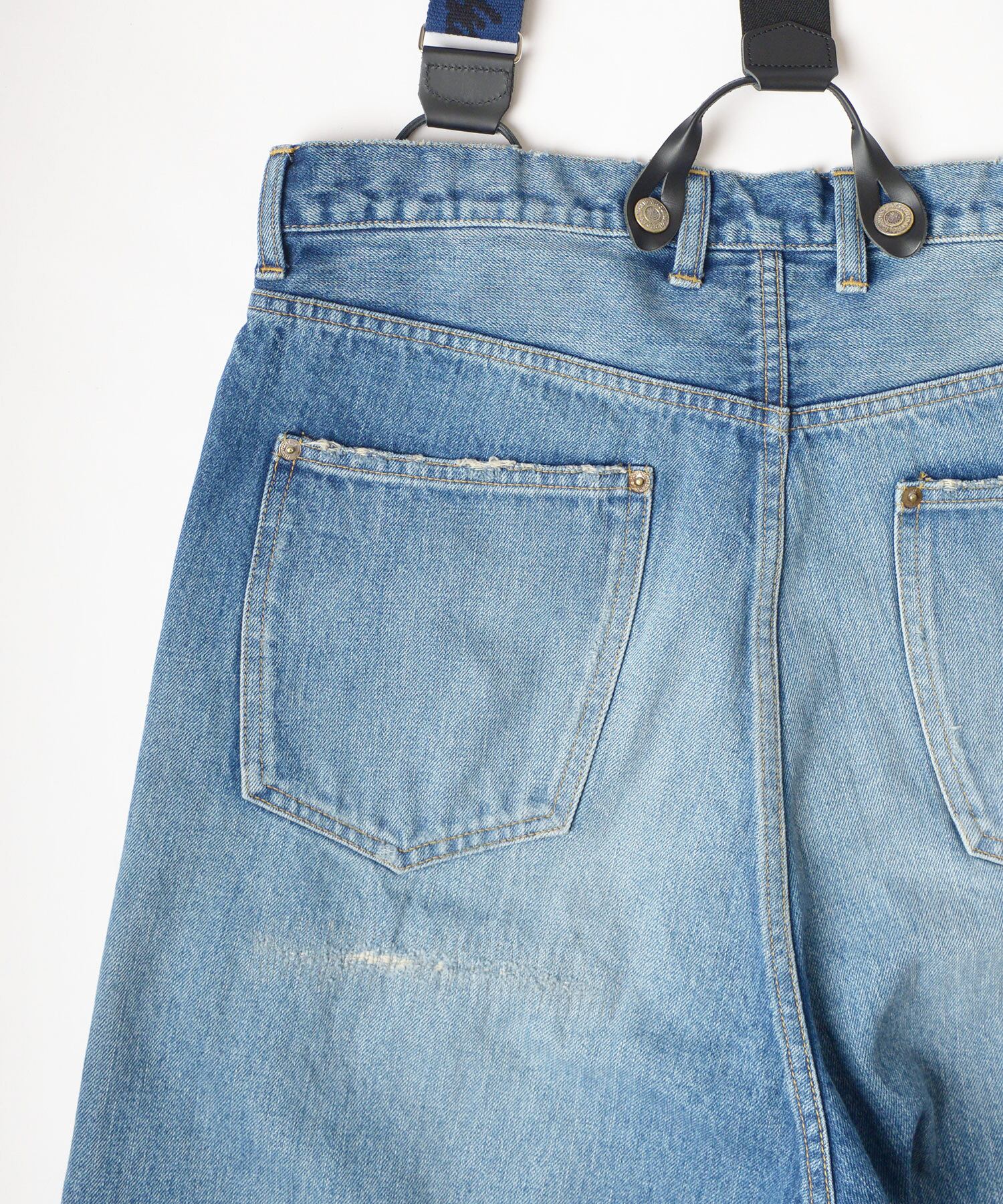 HOLIDAY DAMAGE DENIM SUSPENDER HALF PANTS | swirl