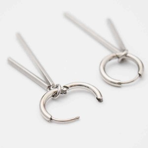 シンプルダブルスティックフープピアス