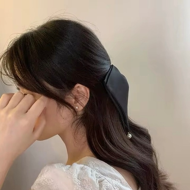 パール付きリボンバレッタ