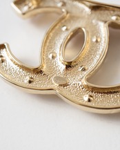 〈CHANEL〉CC Mark Heart Crystal Brooch 2022AW