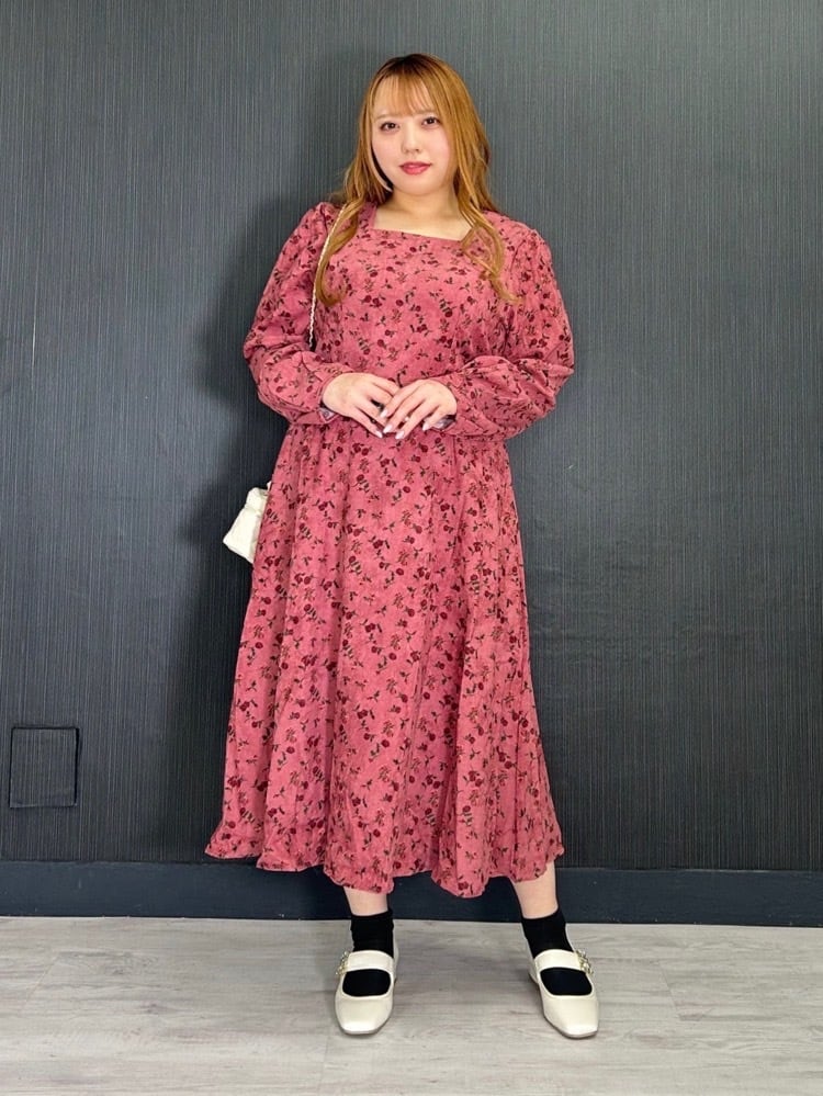 自然体の華やかさをプラス 薔薇柄リボンロングワンピース 上品 ローズプリントフェミニン ヴィンテージ 大人 大きいサイズ 韓国 CH9989