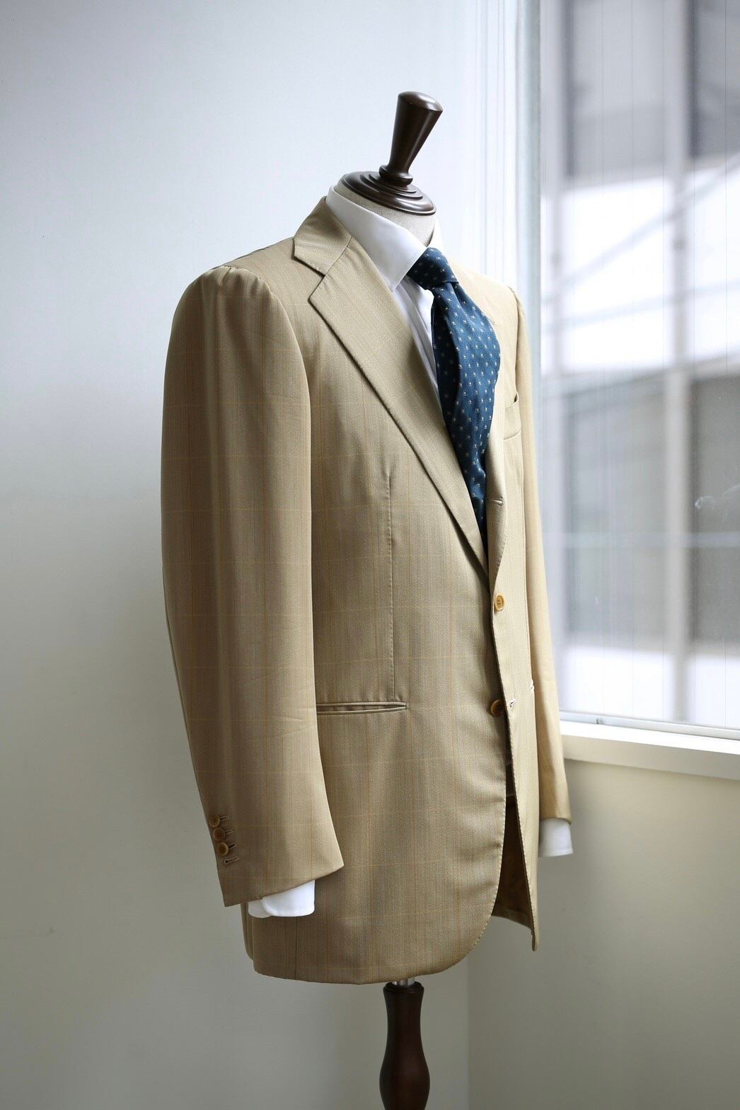 Sartoria Attolini】MTO品 サマーウール シングルスーツ Sartoria Attolini】MTO品 サマーウール シングルスーツ