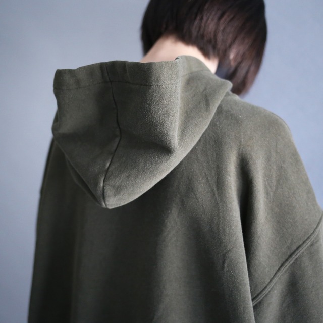 "Carhartt" sleeve logo printed design over silhouette sweat parka