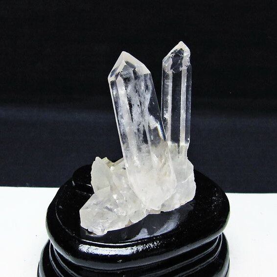 水晶 クラスター マダガスカル産 台座付属 水晶 原石 一点物 172-4368