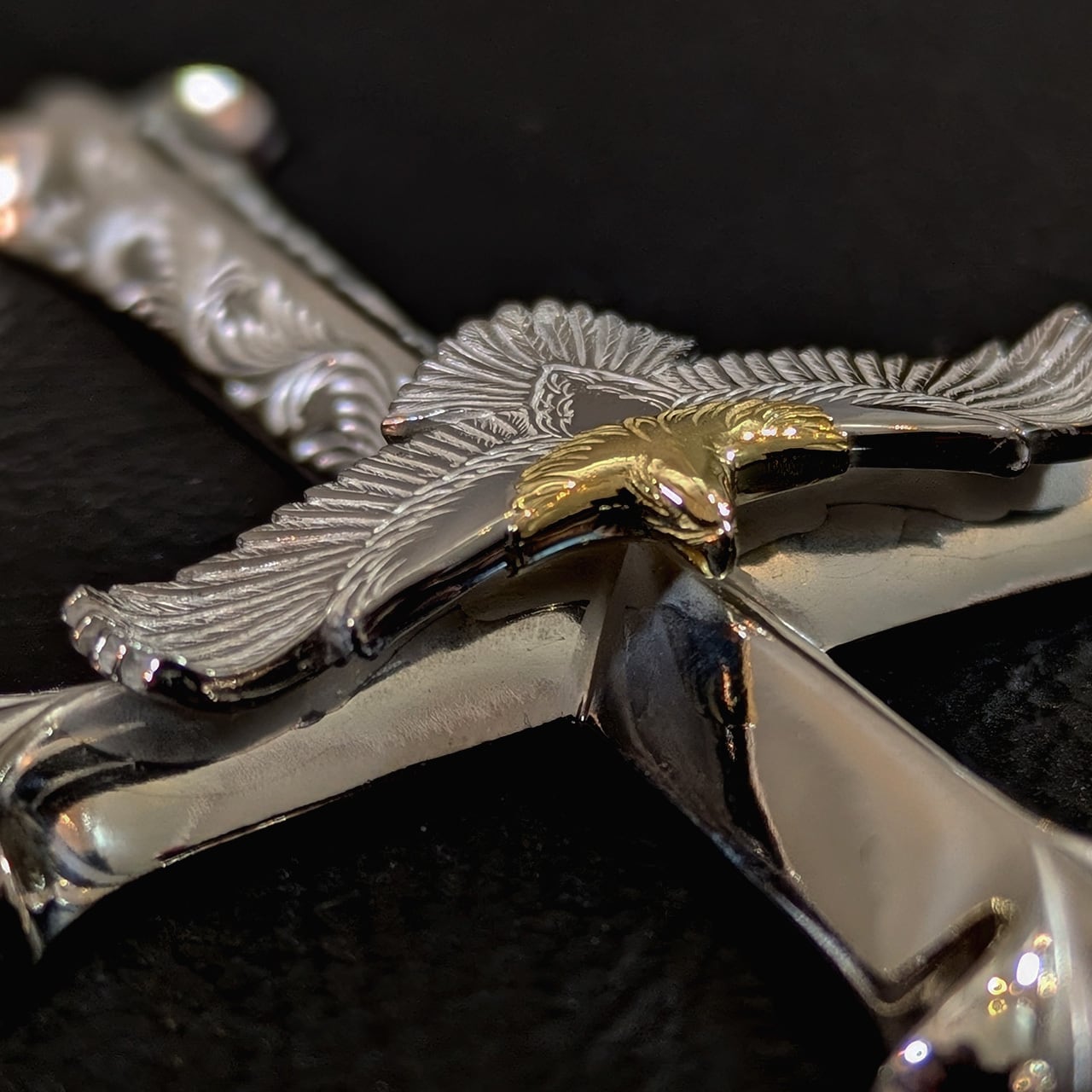 TARO WASHIMI : CROSS PENDANT - ARABESQUE DESIGN 001 | Gusset