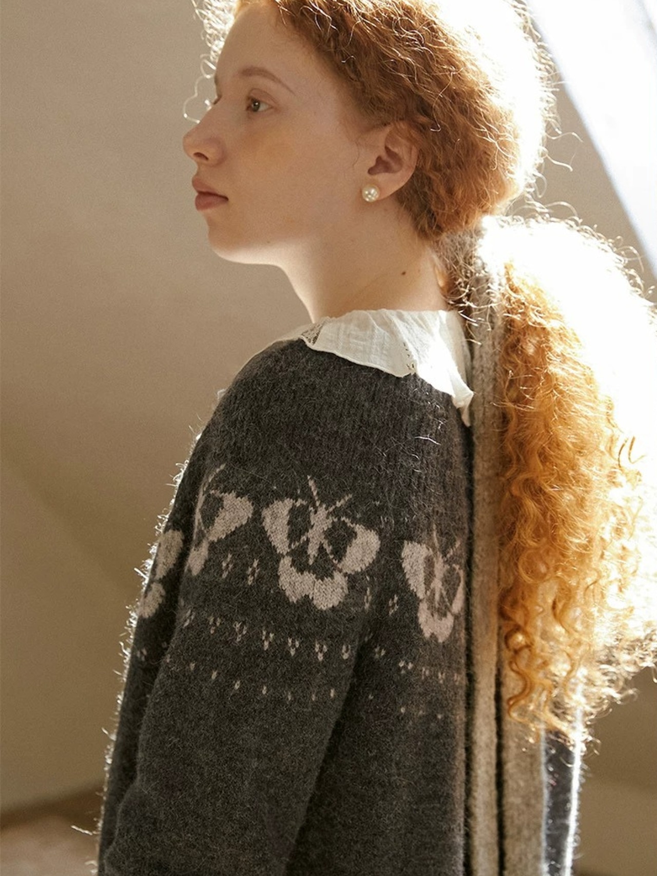 Papillon Motif Knit Cardigan F0838