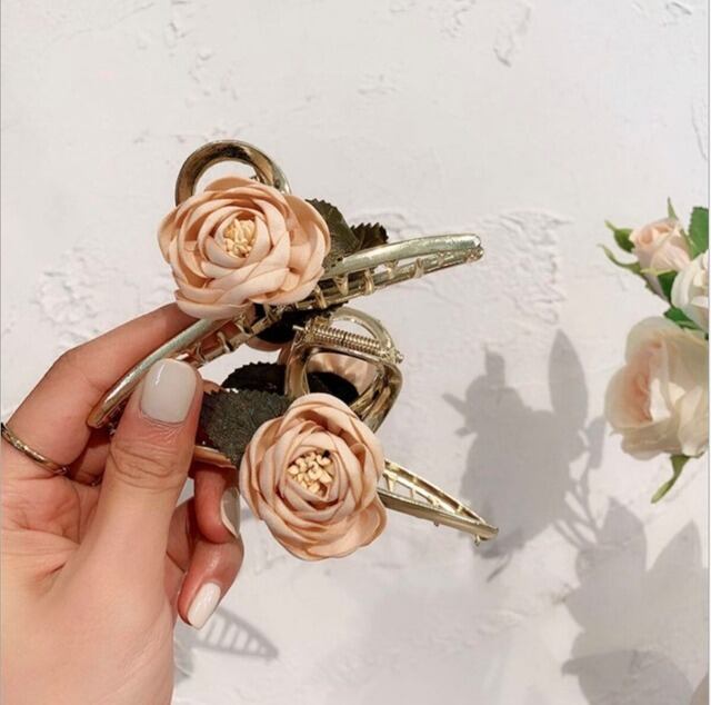 韓国 Snsでも大流行 大きなお花のヘアクリップ ２個セット Stray Cat S Tokyo