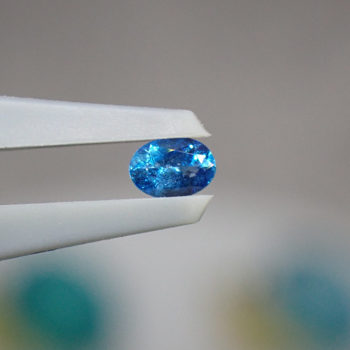 鮮やかな濃いブルー☆ジンバブエ産ユークレース 0.084ct | 宝石ルース販売、ジュエリー加工「宝石つむり」