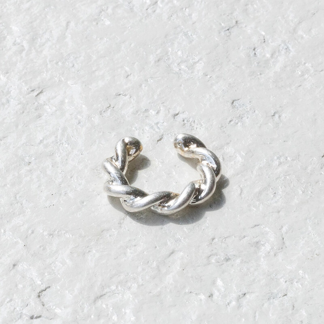 ＼期間限定1000円ポッキリ／【ネコポス便】ねじれ イヤーカフS (0340)