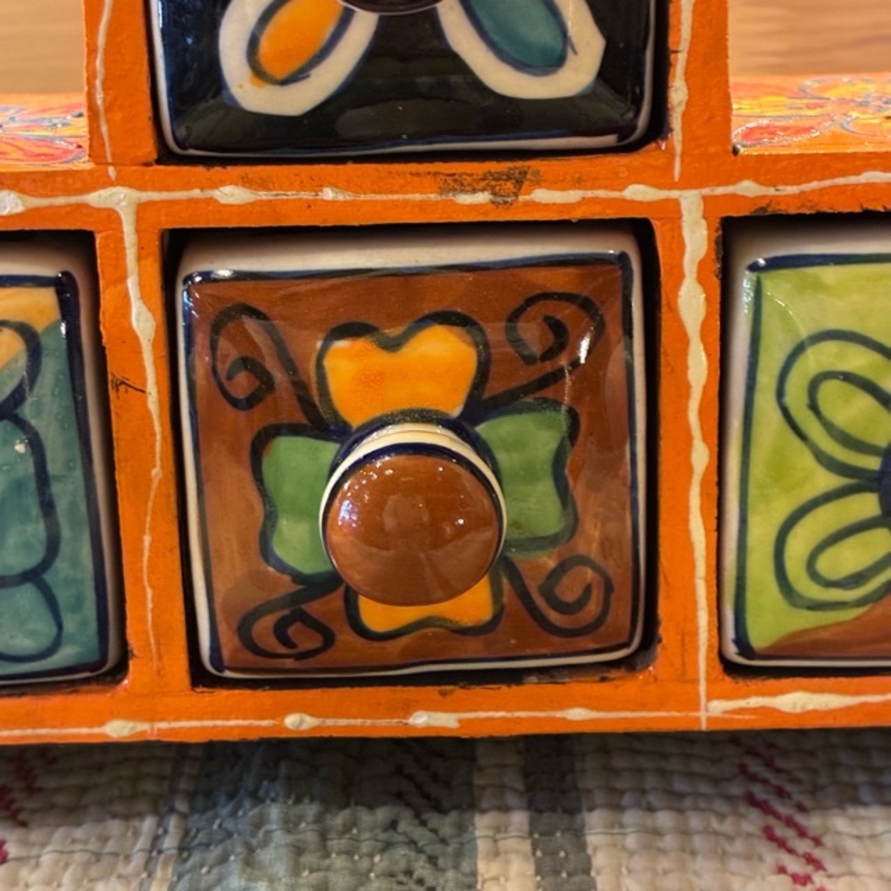 India Blue Pottery Mini 4-Drawer Unit　インド　ブルーポタリ4ドロワーチェスト　凸型　オレンジ　引き出し　置物　玄関収納　メヘンディアート　鍵入れ　印鑑入れ　ハンドメイド