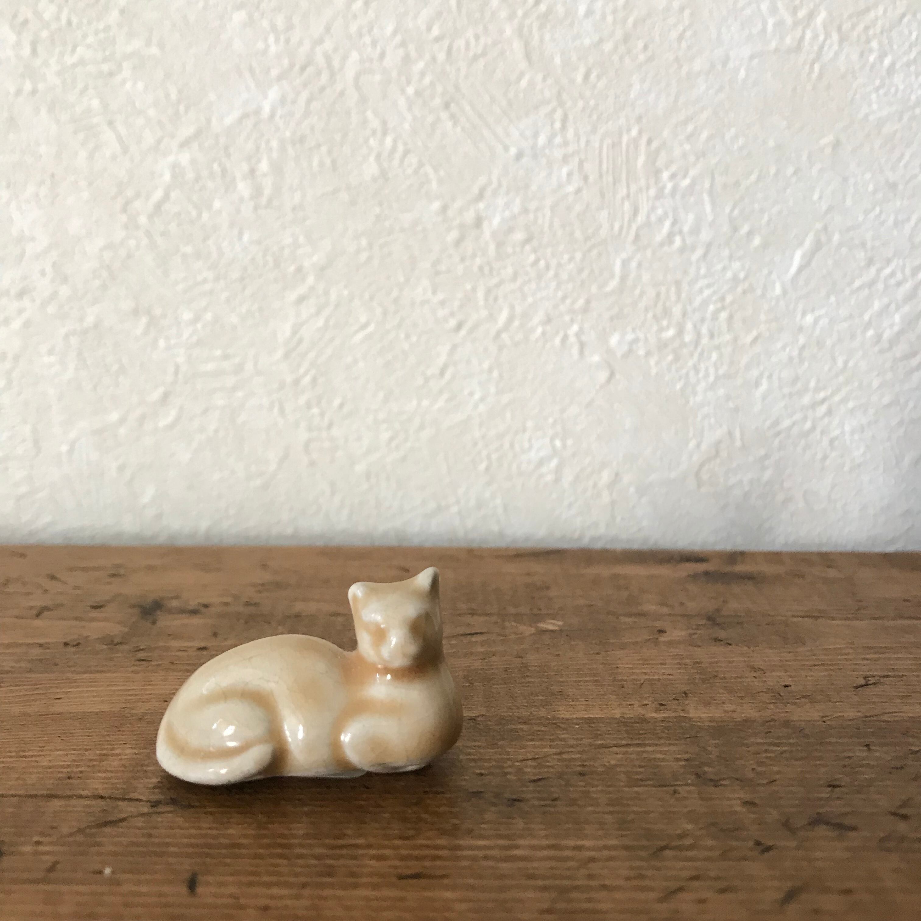 お守りのようなネコ