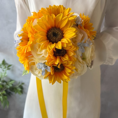 ひまわり×水色ラウンドブーケ☆