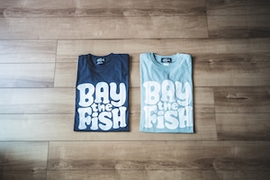 BAY THE FISH 5.6オンス ロングスリーブ NEW LOGO TEE