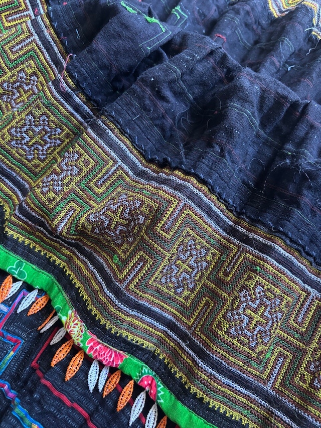 モン族スカート 手刺繍 099 ロング bamiオリジナルパターン ろうけつ染め 刺繍