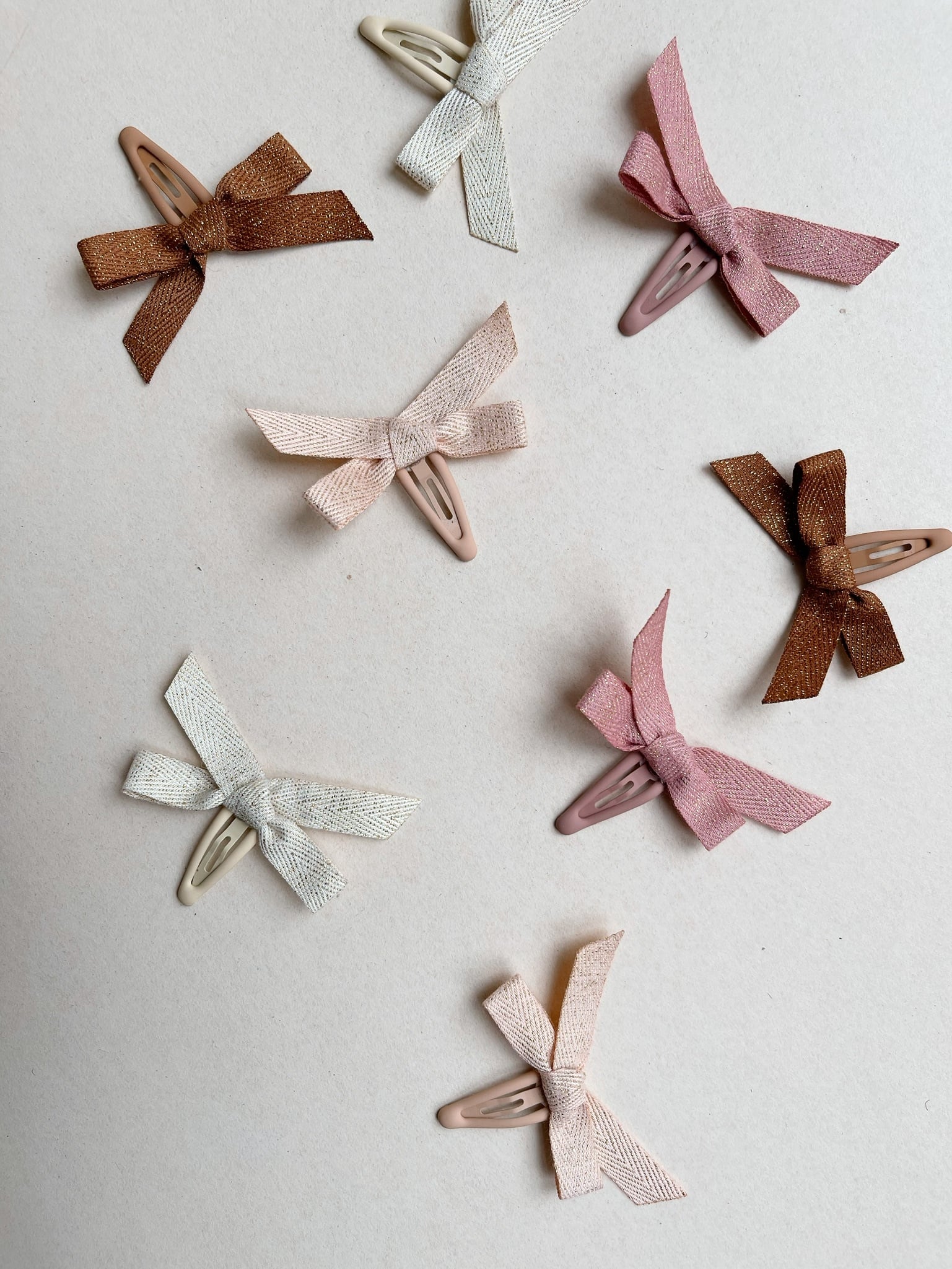 ꫛꫀꪝ【にこにこリス】ベビーヘアクリップ キッズヘアクリップ  