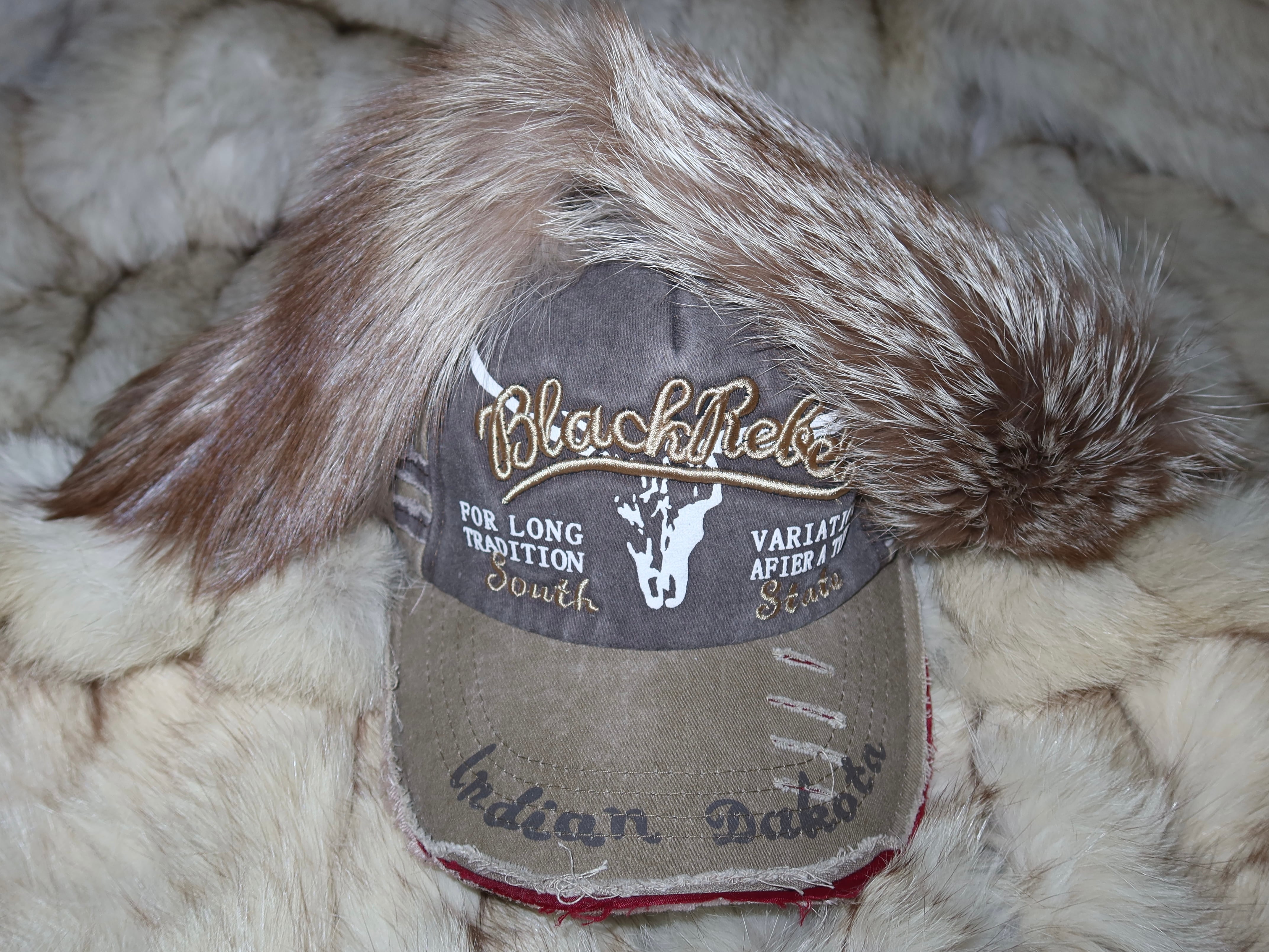 FUR | TSUKI BOUTIQUE